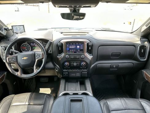 Used 2022 Chevrolet Silverado 2500 High Country w/ Z71 Off-Road Package AWD/4WD image 10