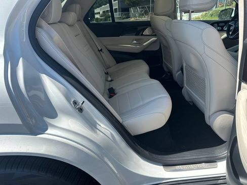 Used 2026 Mercedes-Benz GLE 450e 4MATIC image 18