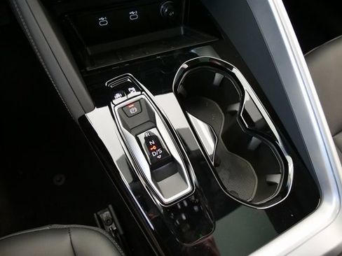 New 2025 Audi Q5 Premium image 25