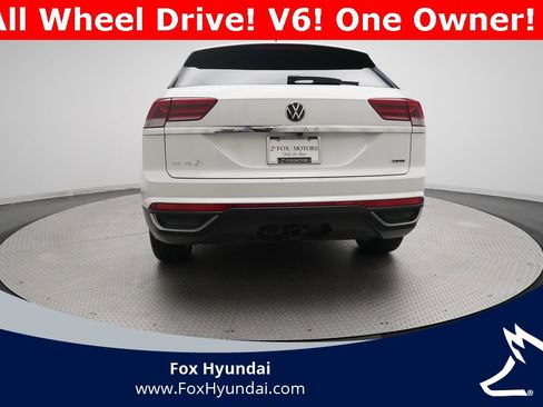 Used 2022 Volkswagen Atlas Cross Sport SE image 24