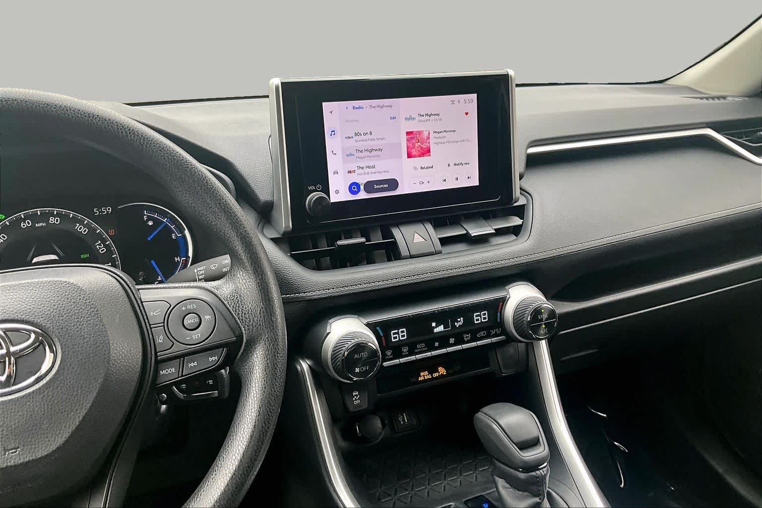 Used 2024 Toyota RAV4 LE AWD/4WD image 7