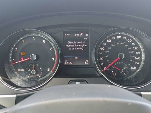 Used 2021 Volkswagen Atlas Cross Sport SE image 27