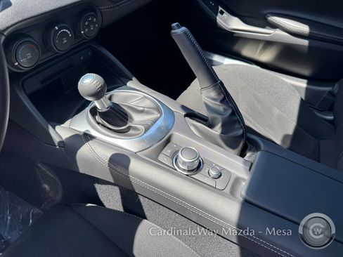 New 2026 MAZDA MX-5 Miata Club w/ Interior Package RWD image 15
