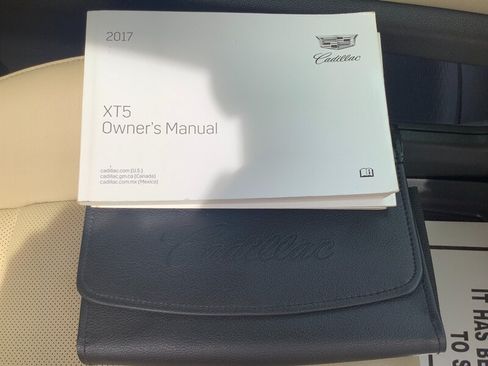 Used 2017 Cadillac XT5 Premium Luxury AWD/4WD image 29