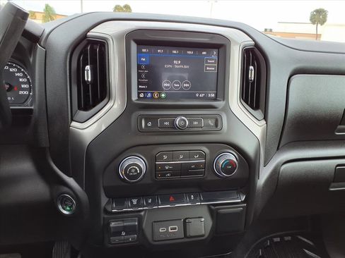 Used 2025 Chevrolet Silverado 2500 W/T image 26