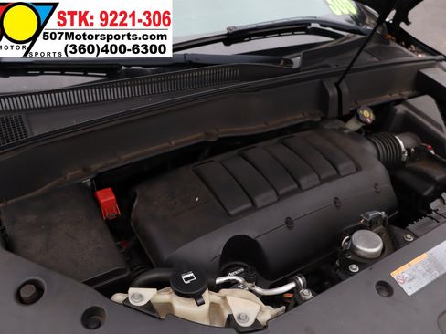 Used 2016 Chevrolet Traverse LT image 24