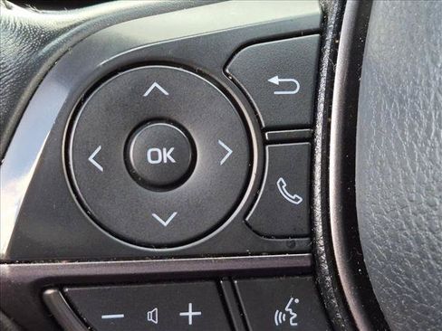 Used 2023 Toyota Camry SE FWD image 13