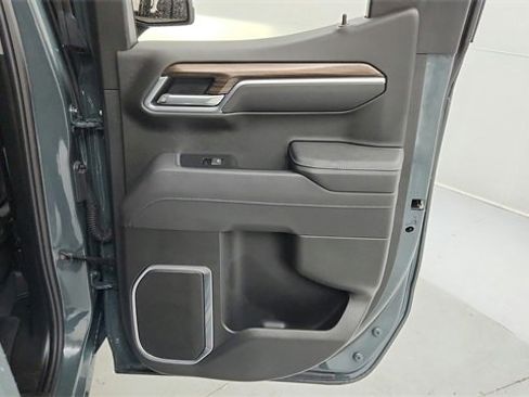 Used 2025 Chevrolet Silverado 1500 LT image 21