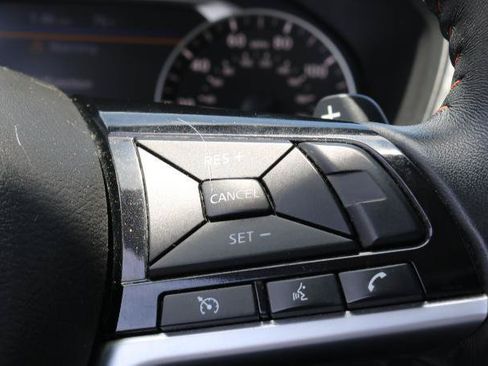 Used 2020 Nissan Altima 2.5 SR w/ Premium Package FWD image 10