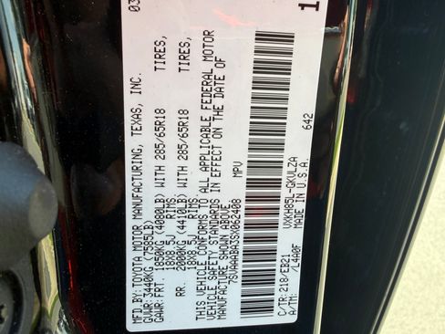 Used 2025 Toyota Sequoia TRD Pro AWD/4WD image 34