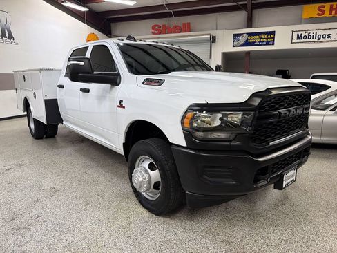 Used 2024 RAM 3500 Tradesman AWD/4WD image 11
