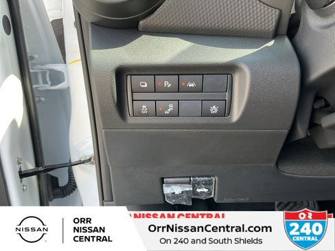 New 2025 Nissan Kicks Play S image 19
