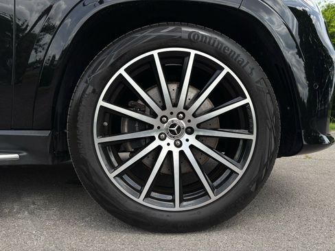 Used 2025 Mercedes-Benz GLS 450 4MATIC w/ AMG Line Exterior image 55