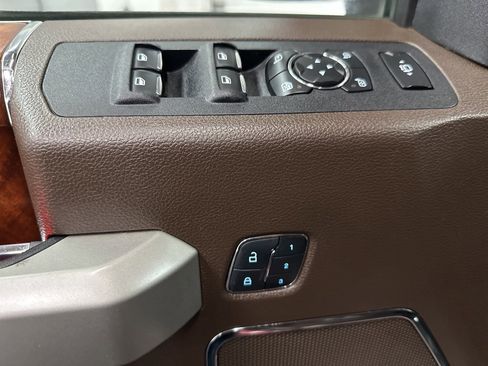Used 2017 Ford F450 King Ranch w/ King Ranch Ultimate Package image 23