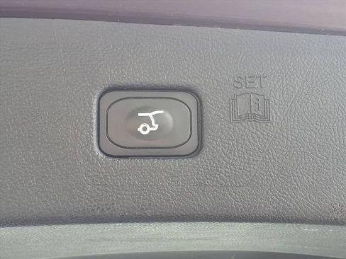Used 2024 Ford Edge Titanium AWD/4WD image 10