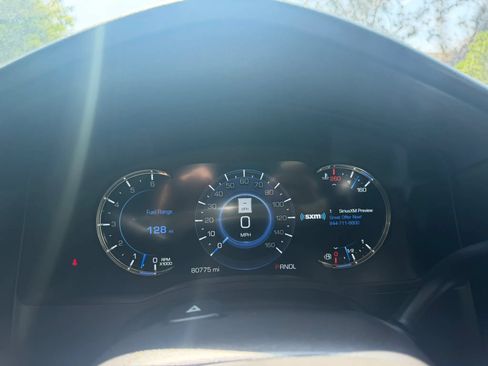Used 2017 Cadillac Escalade Premium Luxury AWD/4WD image 23