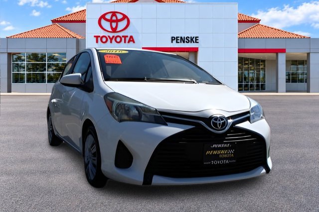 Used 2016 Toyota Yaris L FWD image 2