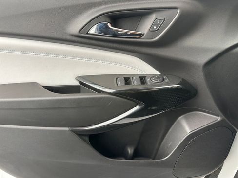 Used 2025 Chevrolet Trax LT image 20