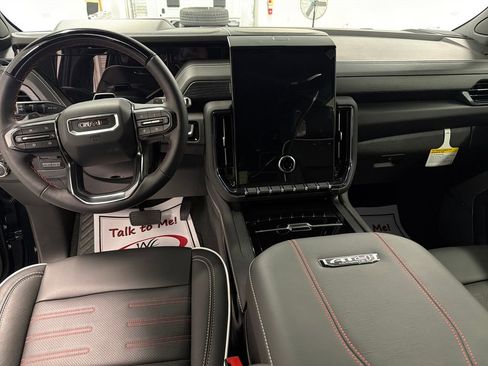 New 2026 GMC Yukon AT4 Ultimate AWD/4WD image 15