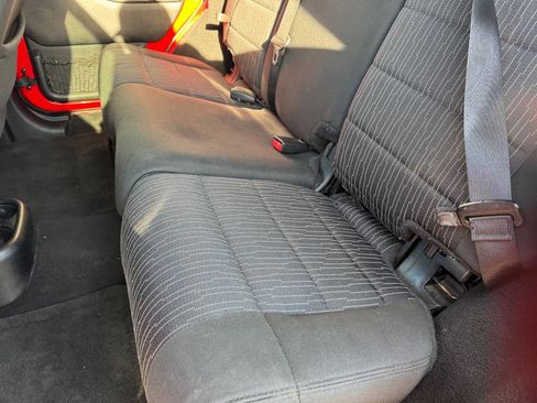 Used 2011 Jeep Wrangler Unlimited Sport image 13