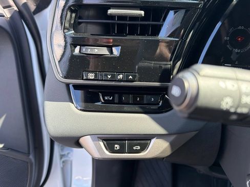 Used 2025 Lexus RX 350 F Sport w/ Convenience Package AWD/4WD image 19