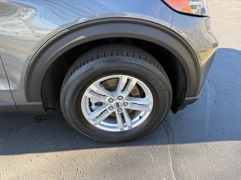 Used 2022 Ford Explorer XLT w/ Equipment Group 202A image 28