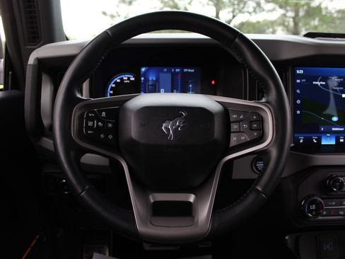 Used 2023 Ford Bronco Badlands AWD/4WD image 16
