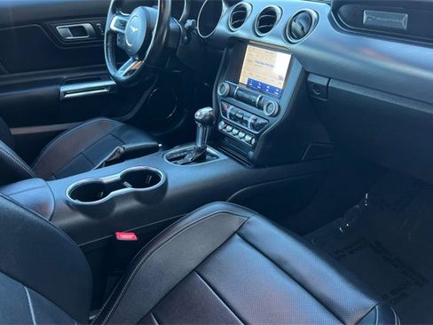 Used 2022 Ford Mustang Premium image 19
