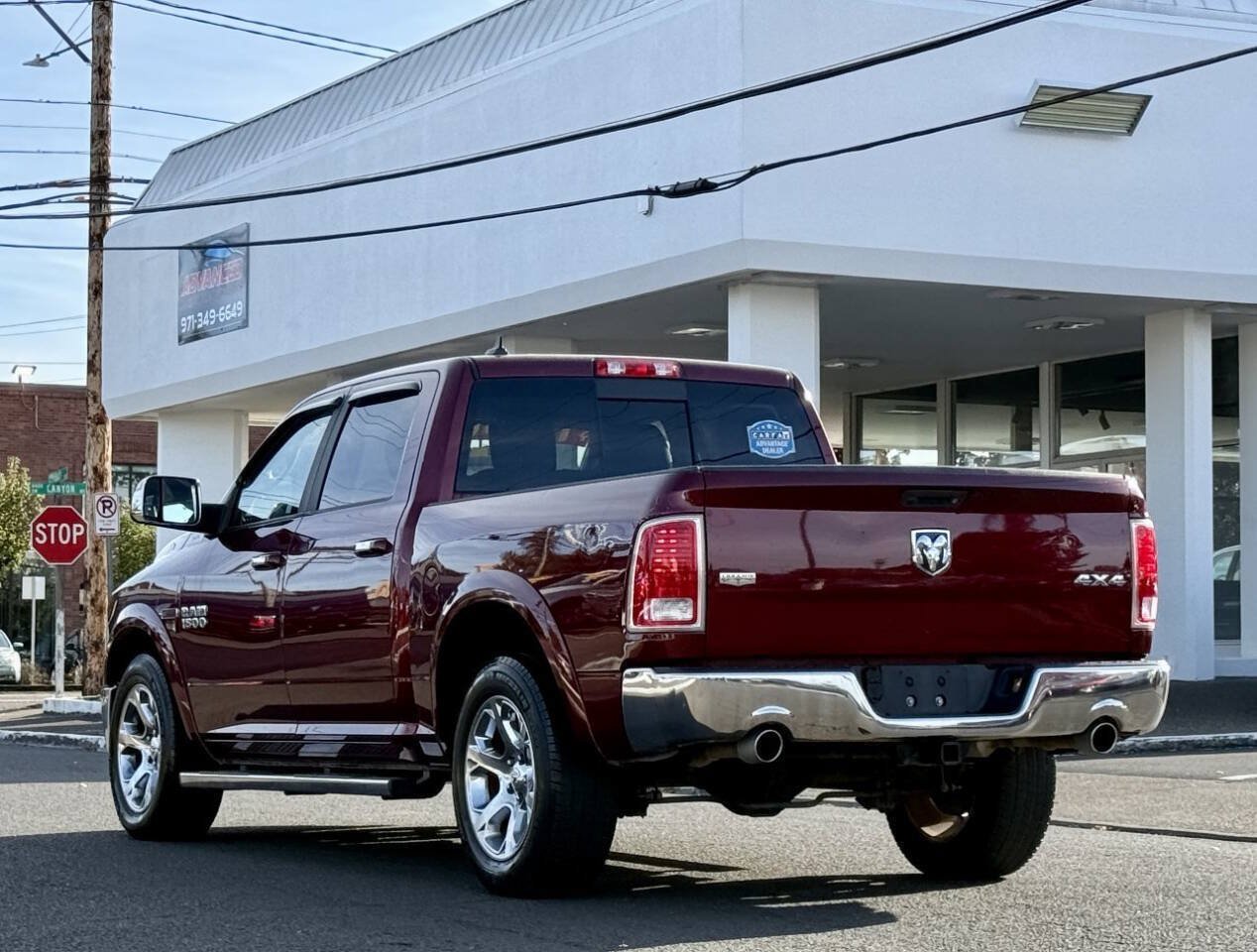Used 2018 RAM 1500 Laramie AWD/4WD image 3