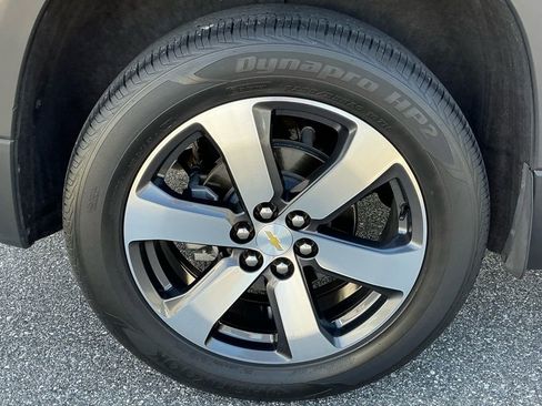 Used 2018 Chevrolet Traverse LT image 16