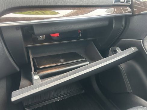 Used 2016 Volvo XC90 T6 Momentum w/ Momentum Plus Package image 36