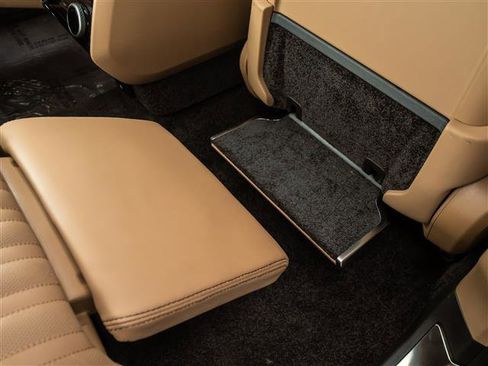 New 2025 Land Rover Range Rover Long Wheelbase Autobiography image 41