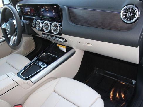 Used 2026 Mercedes-Benz GLA 250 image 32