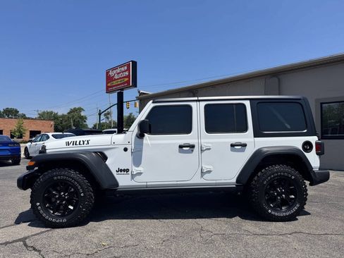 Used 2023 Jeep Wrangler Unlimited Sport AWD/4WD image 5