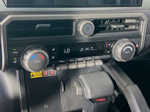 Used 2025 Toyota 4Runner TRD Off-Road Premium image 23