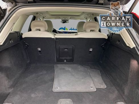 Used 2022 Volvo XC60 B5 Momentum image 14