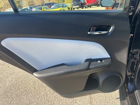 Used 2018 Toyota Prius Three image 25