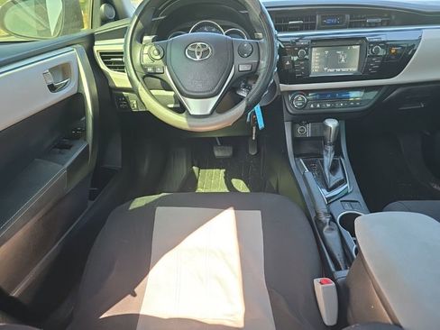 Used 2014 Toyota Corolla LE FWD image 17
