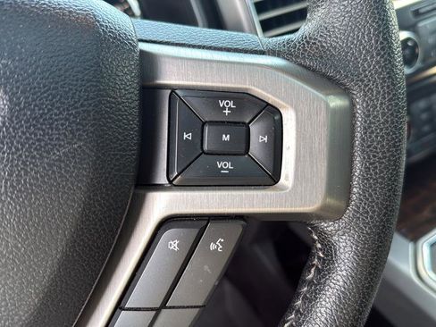 Used 2015 Ford F150 Platinum w/ Equipment Group 701A Luxury AWD/4WD image 26
