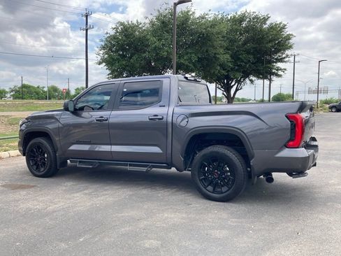 Used 2025 Toyota Tundra SR5 w/ SR5 Premium Package image 5