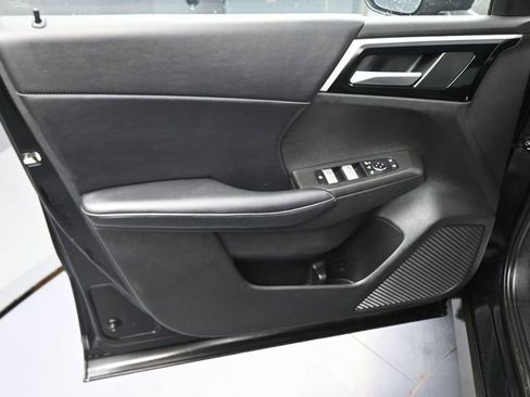 Used 2023 Mitsubishi Outlander SE image 43