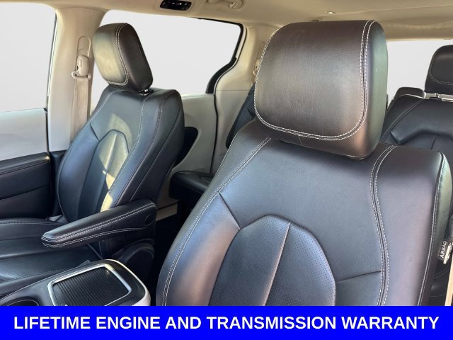 Used 2024 Chrysler Pacifica Touring-L FWD image 23