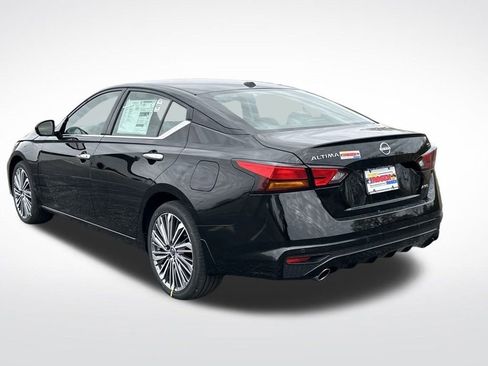 New 2025 Nissan Altima 2.5 SL image 3