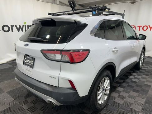 Used 2021 Ford Escape SE image 11