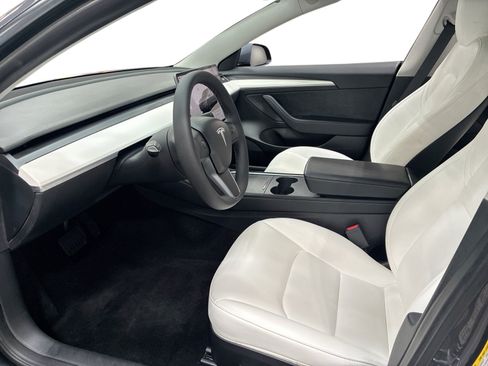 Certified 2023 Tesla Model 3 Standard Range RWD image 9