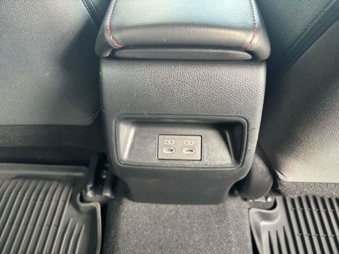 Used 2024 Toyota Corolla SE image 19