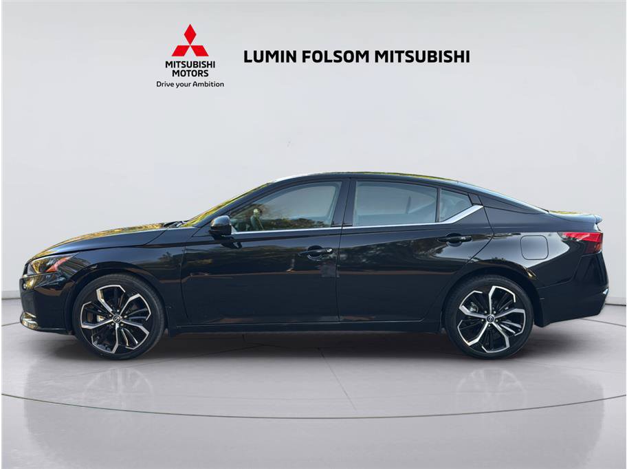 Used 2023 Nissan Altima 2.5 SR w/ SR Premium Package AWD/4WD image 2