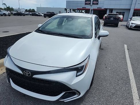 Used 2024 Toyota Corolla XSE FWD image 11