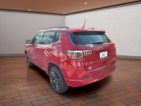 Used 2022 Jeep Compass Limited AWD/4WD image 3