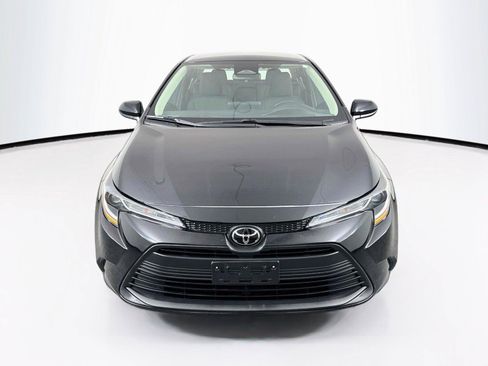 Used 2024 Toyota Corolla LE FWD image 8